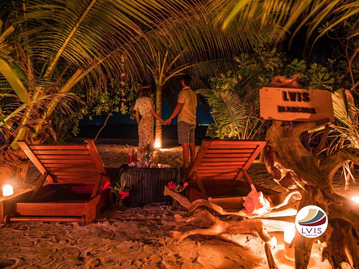 Lvis Blancura Hotel Dharavandhoo Exteriör bild